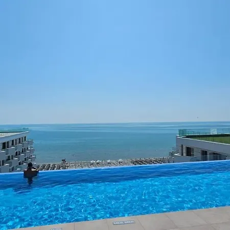 Appartement Infinity Roof Pool & *