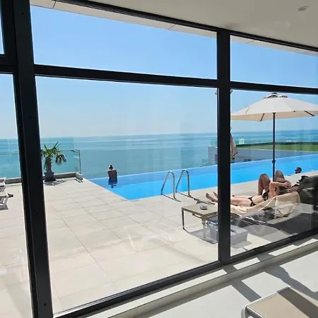 Infinity Roof Pool & Apartamento *